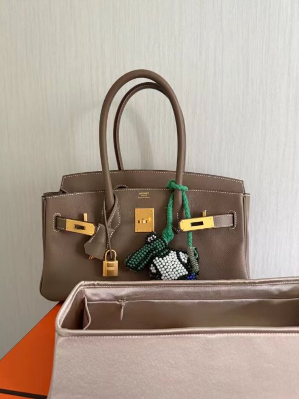 Classic Hermes Bag: A Stylish and Versatile Choice for Elegance
